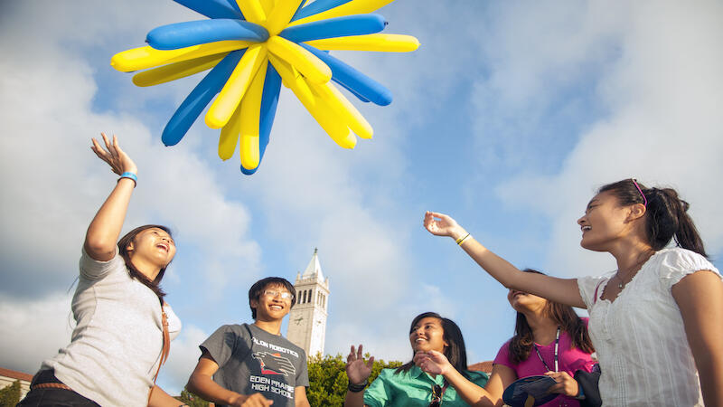cal futures - students letting balloon fly