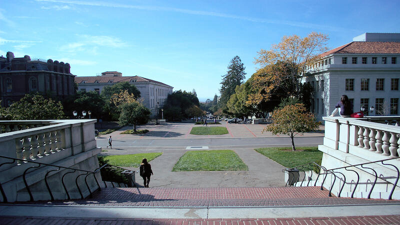 UC Berkeley library steps
